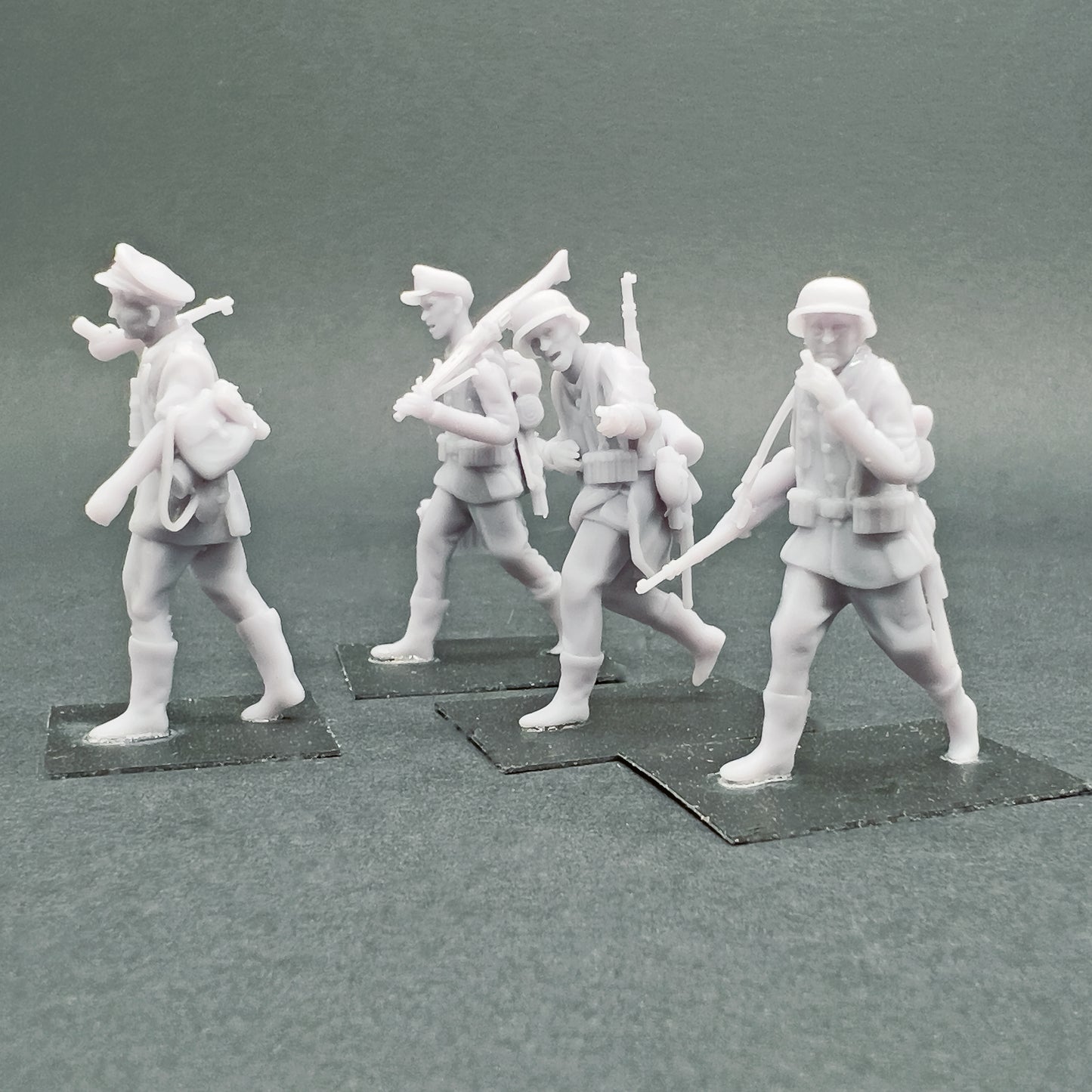 1/72 Figurines Allemandes - Colonne en marche - Set 01