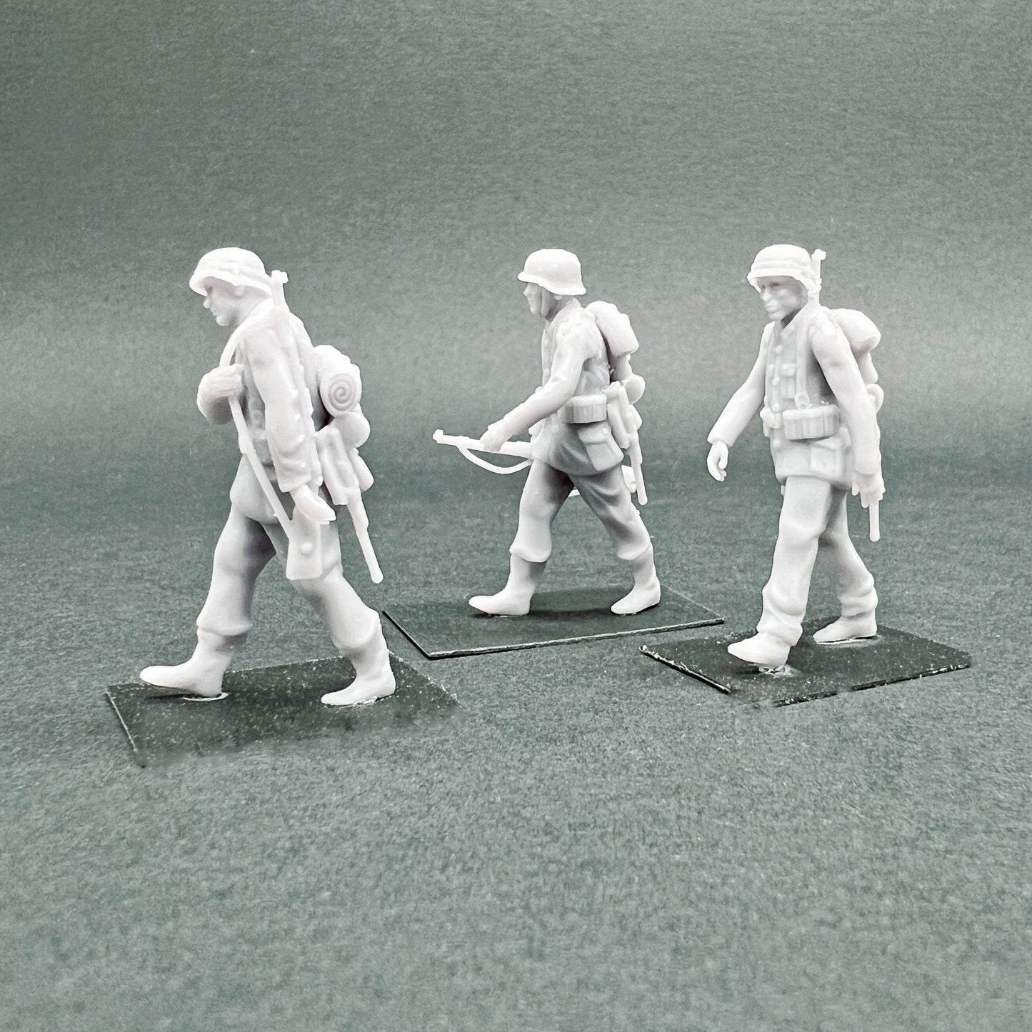 1/72 Figurines Allemandes - Colonne en marche - Set 01