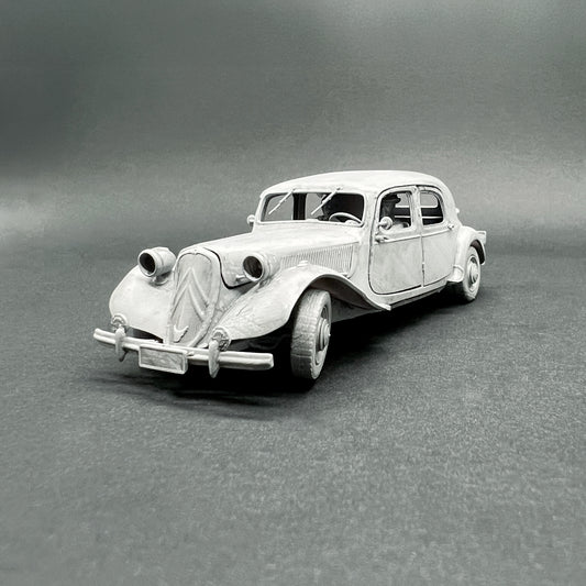 Maquette Citroen traction avant 15Six 1/72 War Models Kit à assembler