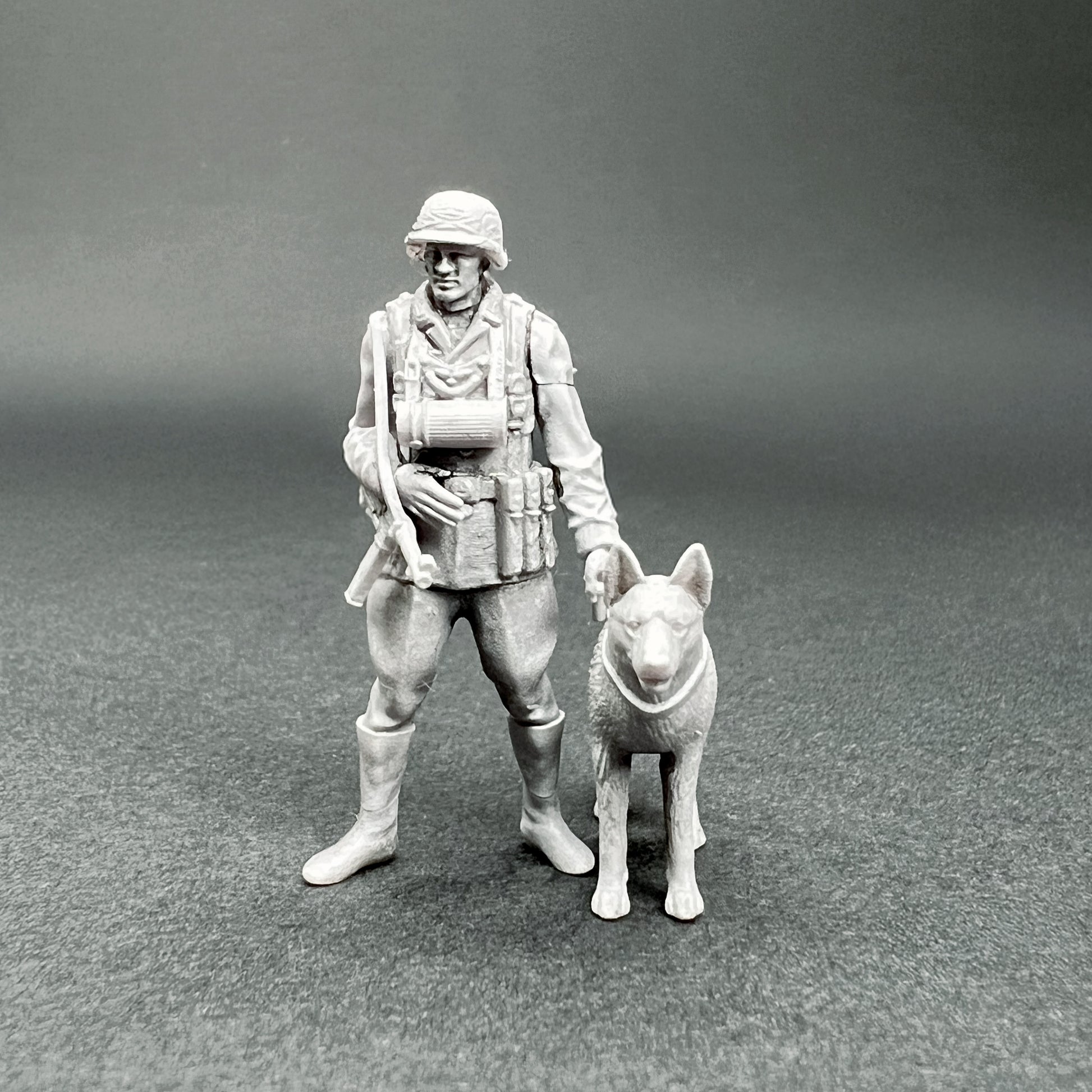 1/72 Figurines en résine 25 mm – Policiers allemands Feldgendarme | War Models Kit