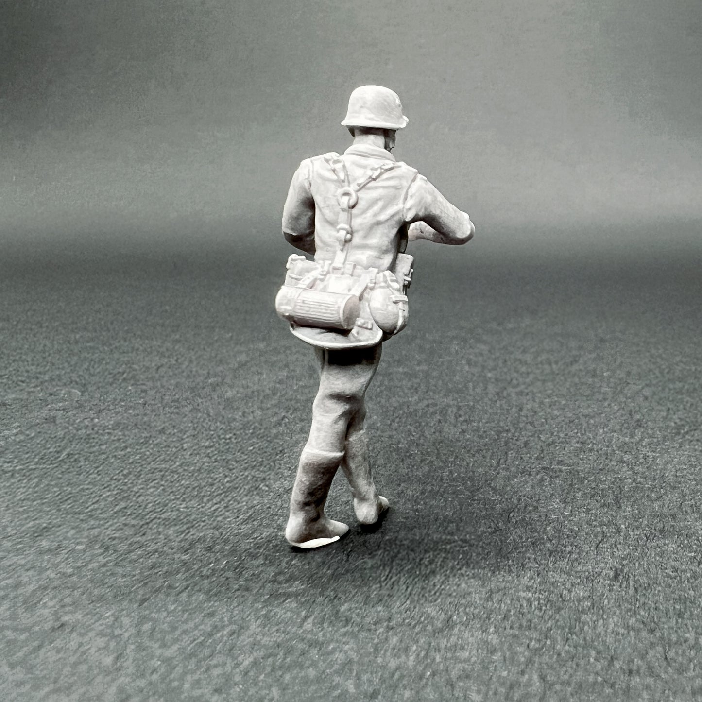 1/72 Figurines en résine 25 mm – Policiers allemands Feldgendarme | War Models Kit