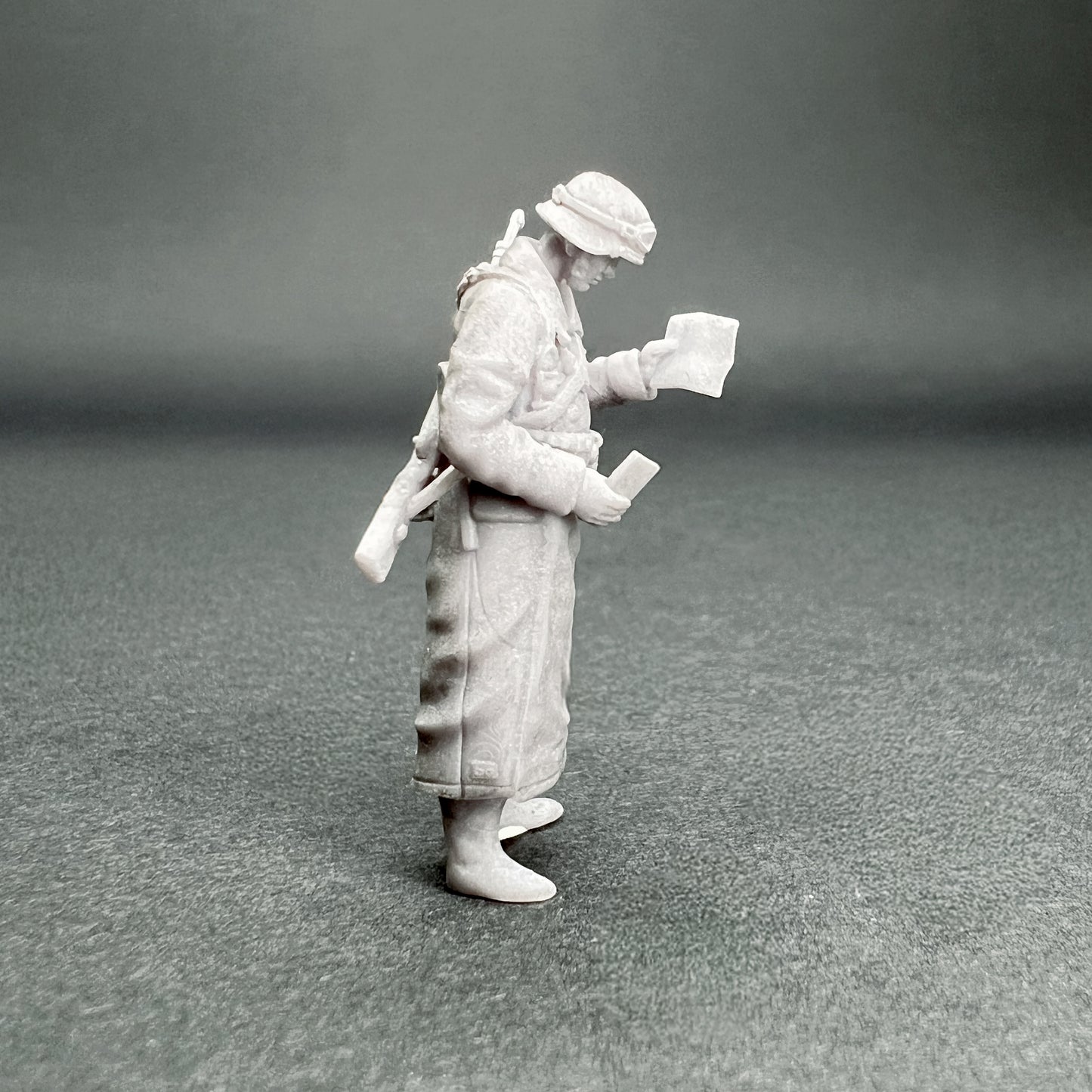 1/72 Figurines en résine 25 mm – Policiers allemands Feldgendarme | War Models Kit