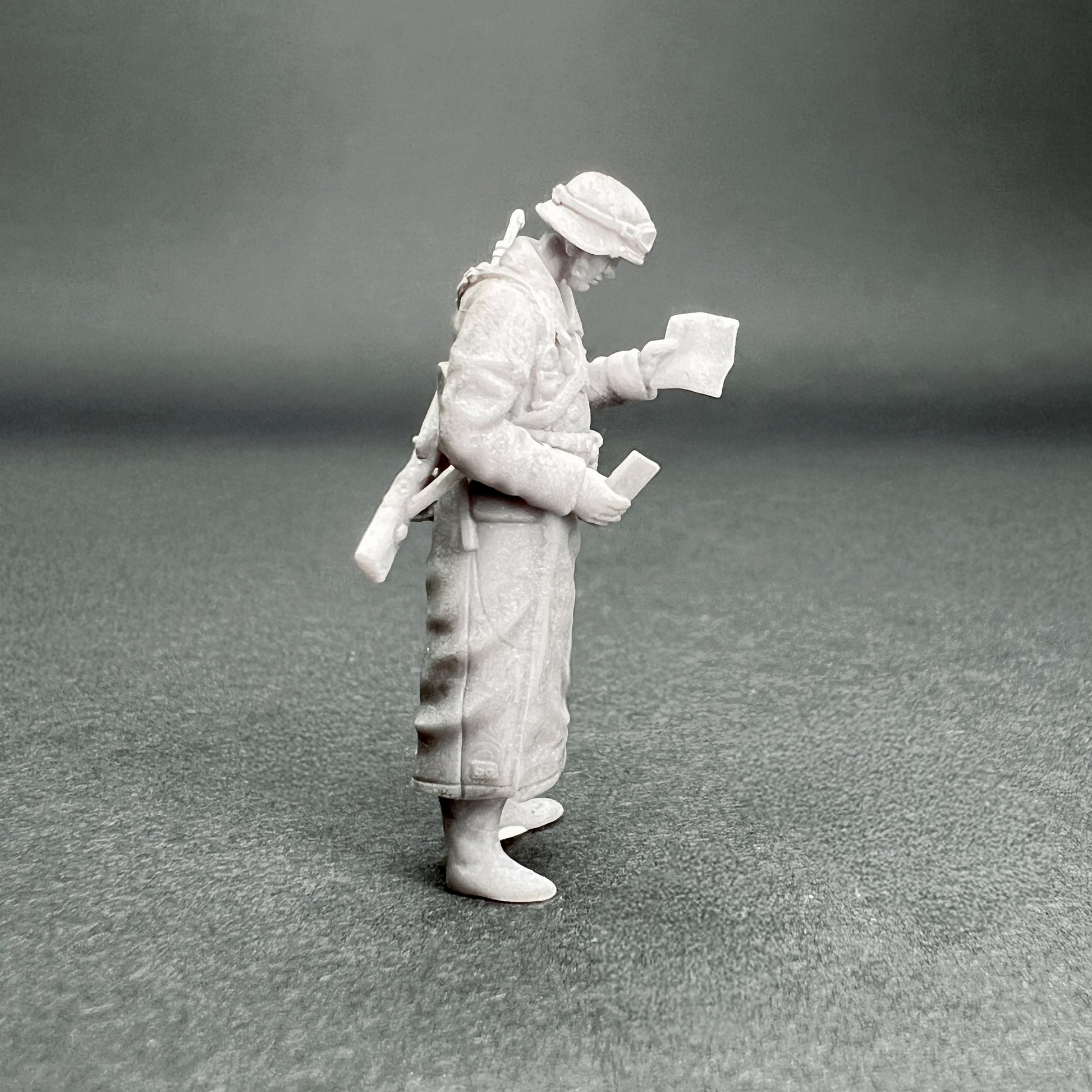 1/72 Figurines en résine 25 mm – Policiers allemands Feldgendarme | War Models Kit