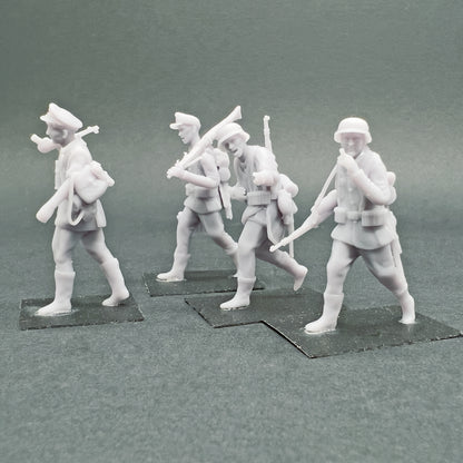 1/72 Figurines Allemandes - Colonne en marche - Set 01